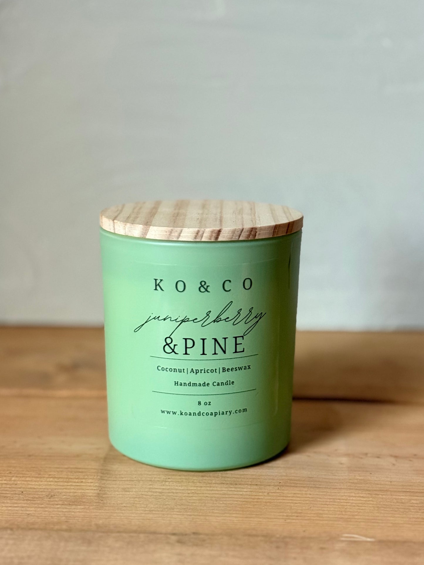 8 oz Candle | coco apricot beeswax